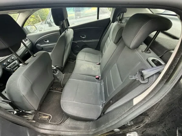 RENAULT MEGANE III BERLINE Life E6 2015