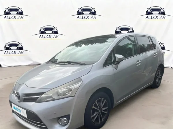 TOYOTA VERSO LCA Style 2014