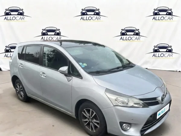 TOYOTA VERSO LCA Style 2014