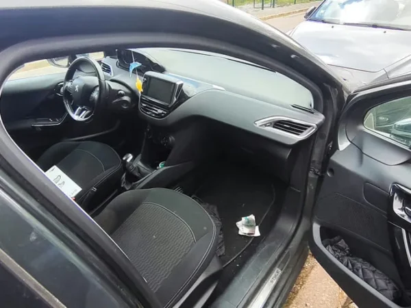 PEUGEOT 208 Style 2017