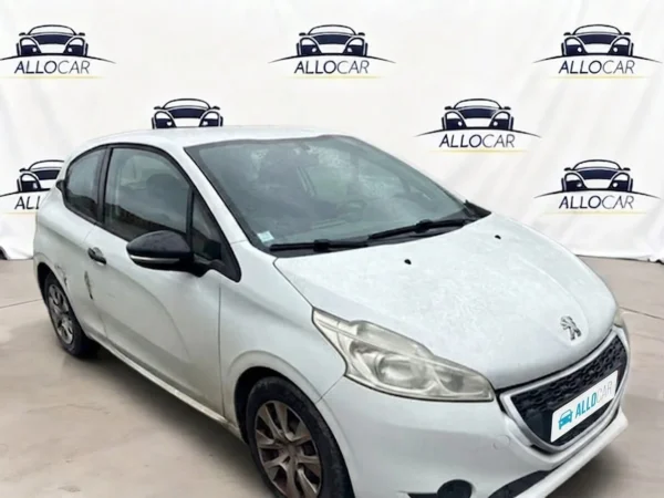 PEUGEOT 208 Allure 2012