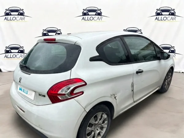 PEUGEOT 208 Allure 2012