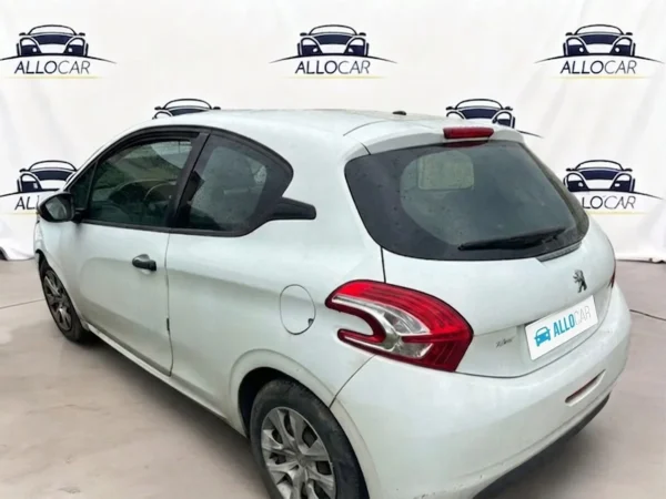 PEUGEOT 208 Allure 2012