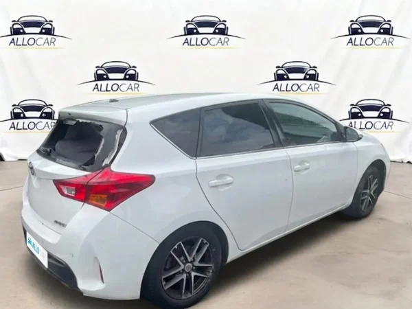 TOYOTA AURIS SkyBlue 2015