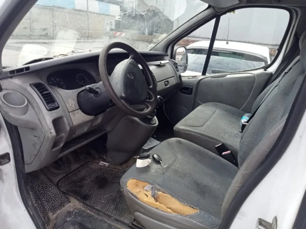 RENAULT TRAFIC CABINE APPROFONDIE GENERIQUE 2006