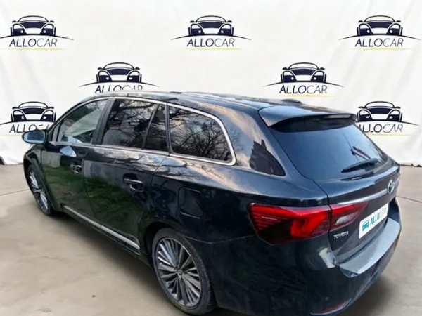 TOYOTA AVENSIS LCA SW Lounge 2015
