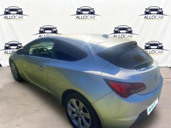 OPEL ASTRA GTC Panoramique 2013