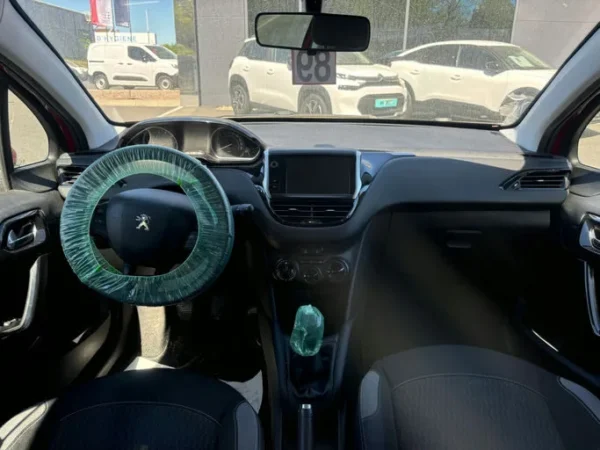PEUGEOT 208 Active 2015