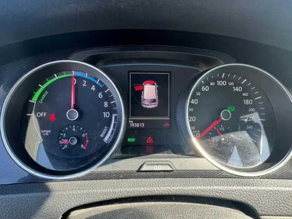 VOLKSWAGEN GOLF GTE 2015