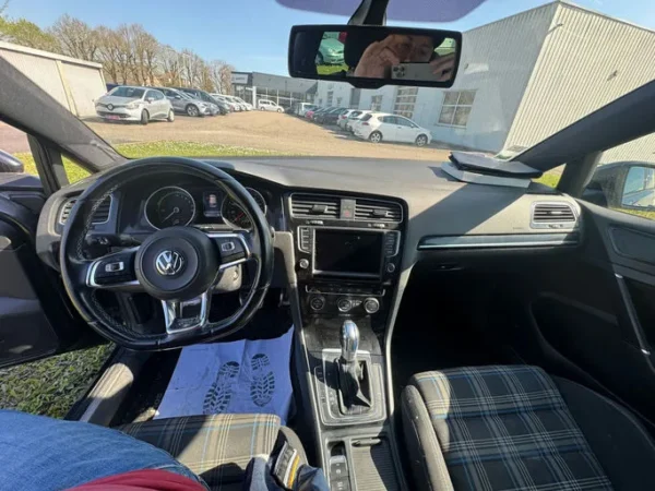 VOLKSWAGEN GOLF GTE 2015