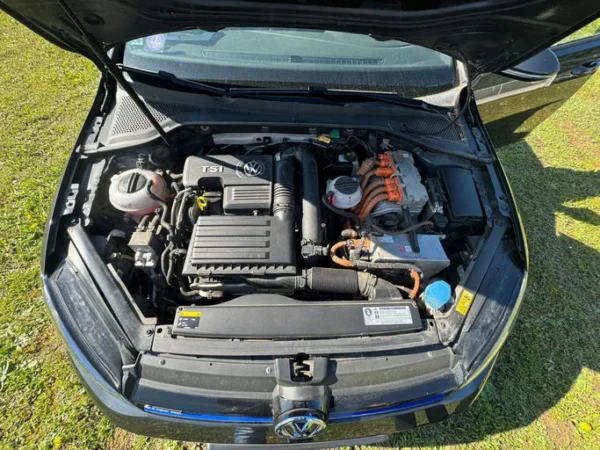 VOLKSWAGEN GOLF GTE 2015