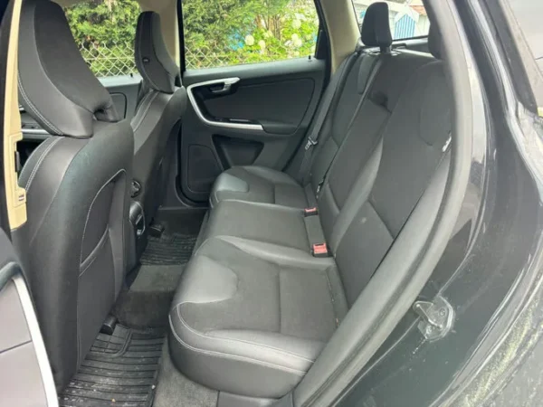 VOLVO XC60 Momentum Geartronic A 2010