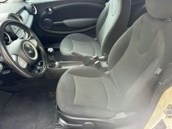 MINI MINI R56 One 2009