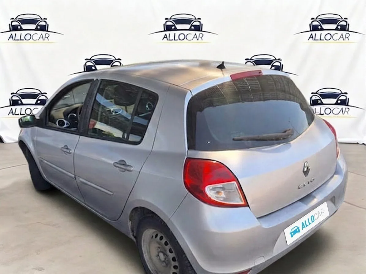 RENAULT CLIO III Expression Clim 2010 – Image 3