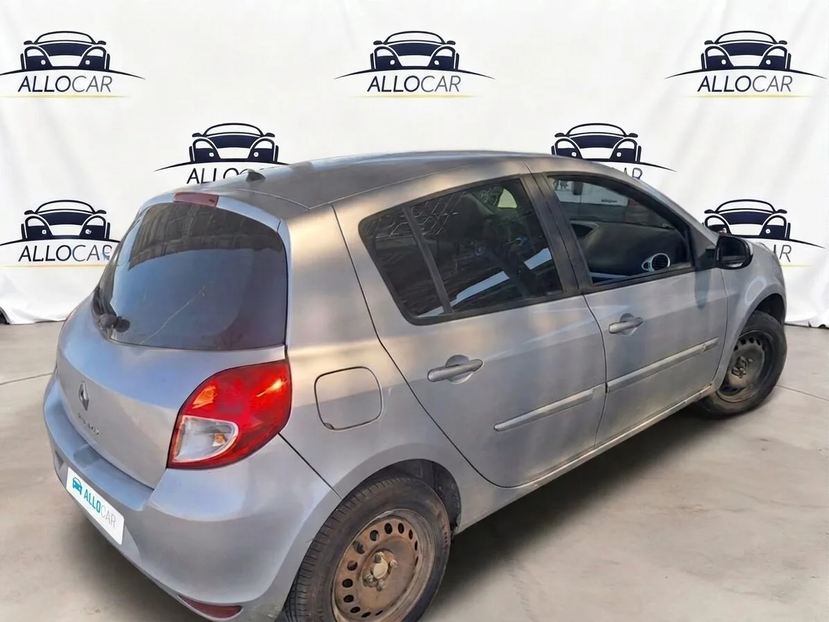 RENAULT CLIO III Expression Clim 2010 – Image 4