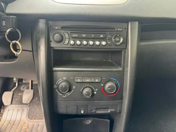 PEUGEOT 207 Urban 2009