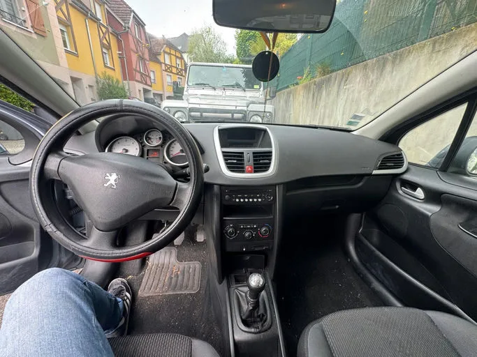 PEUGEOT 207 Urban 2009 – Image 6