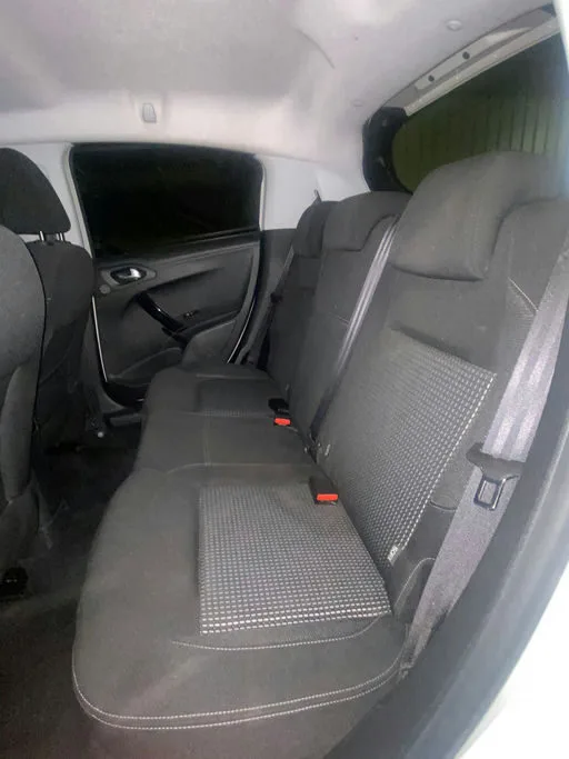 PEUGEOT 208 Allure 2019 – Image 11