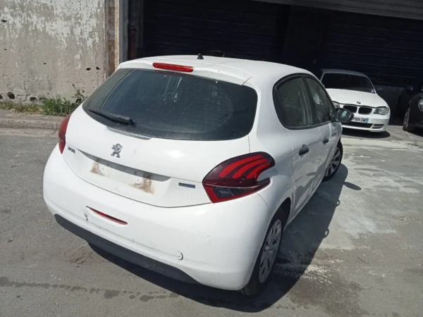 PEUGEOT 208 BUSINESS Business 2015