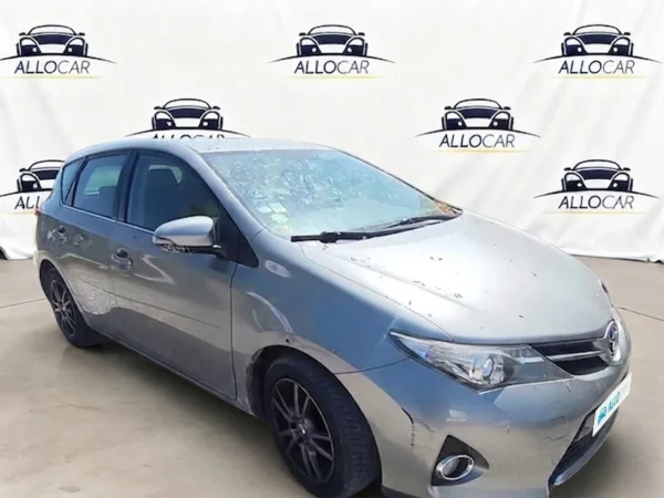 TOYOTA AURIS Dynamic 2014