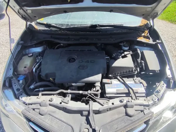 TOYOTA AURIS Dynamic 2014