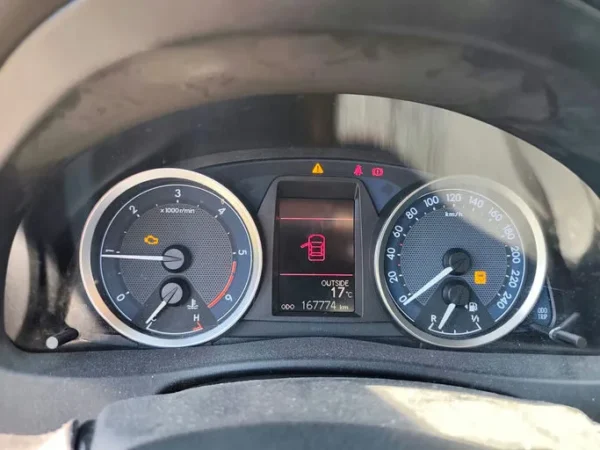 TOYOTA AURIS Dynamic 2014