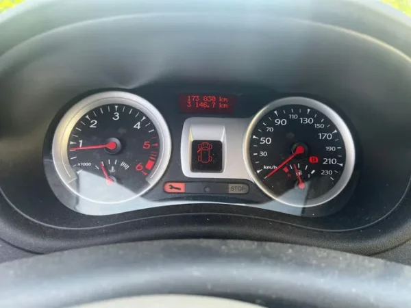 RENAULT CLIO III Expression 2009