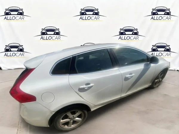 VOLVO V40 Momentum 2014