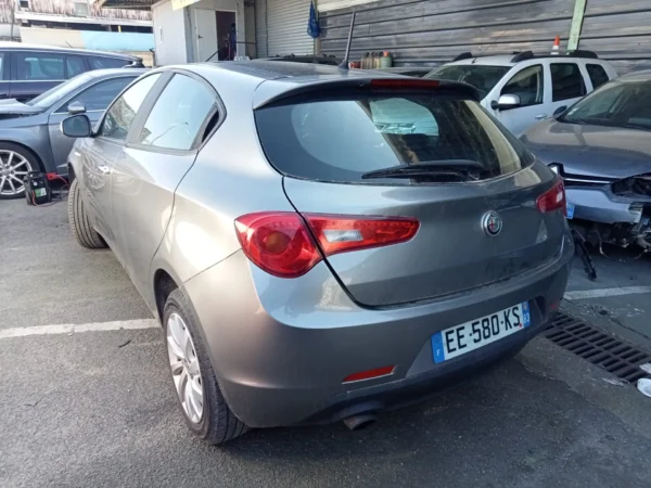 ALFA ROMEO GIULIETTA Distinctive 2016