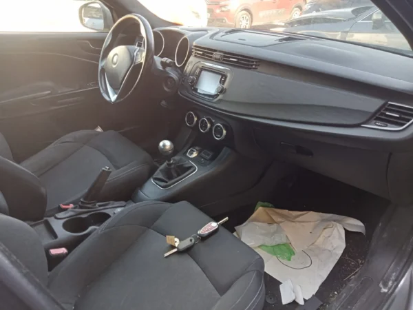 ALFA ROMEO GIULIETTA Distinctive 2016