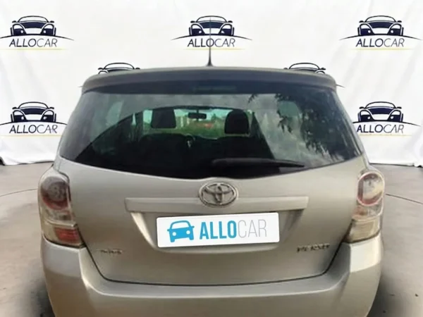 TOYOTA VERSO SkyView 2013