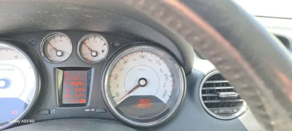 PEUGEOT 308 GTi 2012