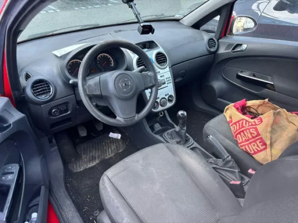 OPEL CORSA Essentia 2013