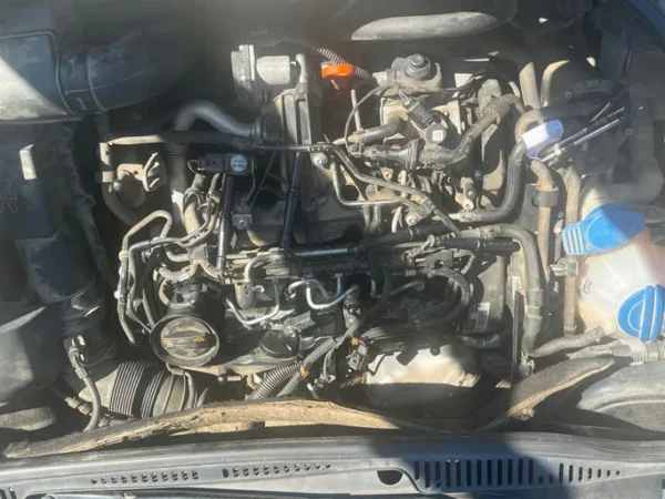 VOLKSWAGEN TOURAN N1 CONFORTLINE 2011