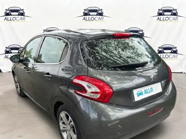 PEUGEOT 208 Allure 2013
