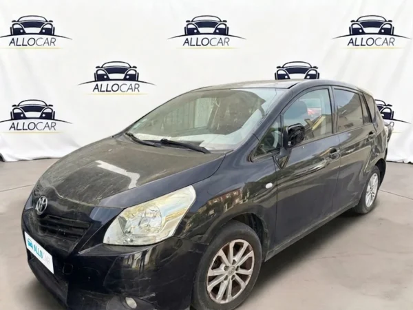 TOYOTA VERSO SkyView 2013