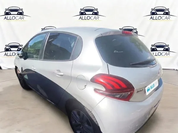 PEUGEOT 208 Style 2016