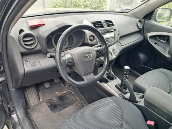 TOYOTA RAV4 Lounge 2011