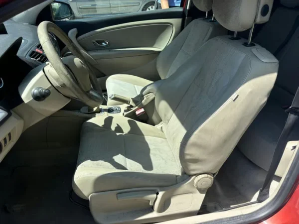 RENAULT MEGANE III COUPE Dynamique 2010
