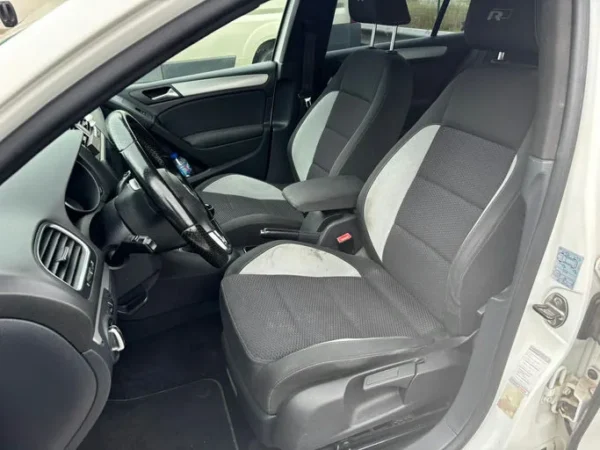 VOLKSWAGEN GOLF Confortline 2012