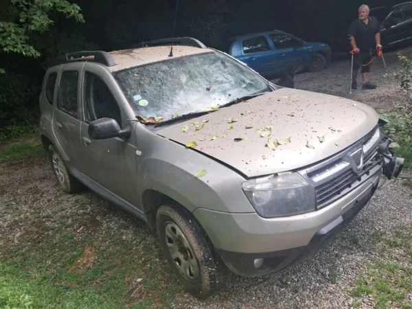 DACIA DUSTER ESF 2011