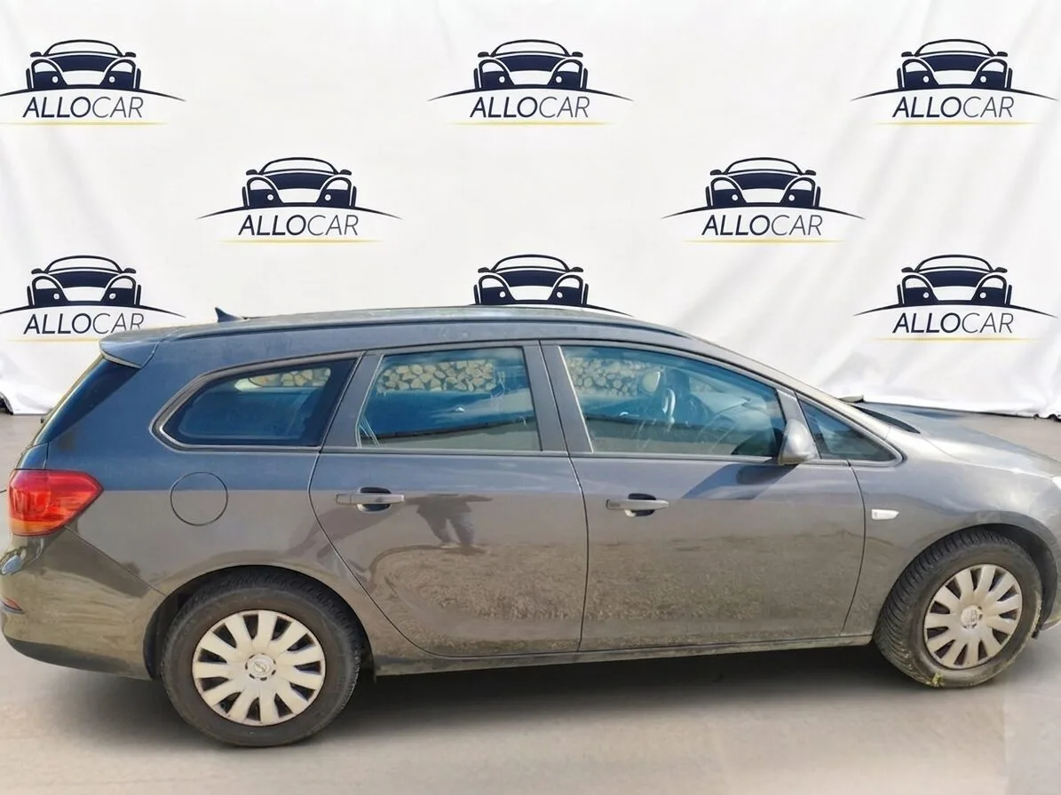 OPEL ASTRA SPORTS TOURER Edition 2013 – Image 2