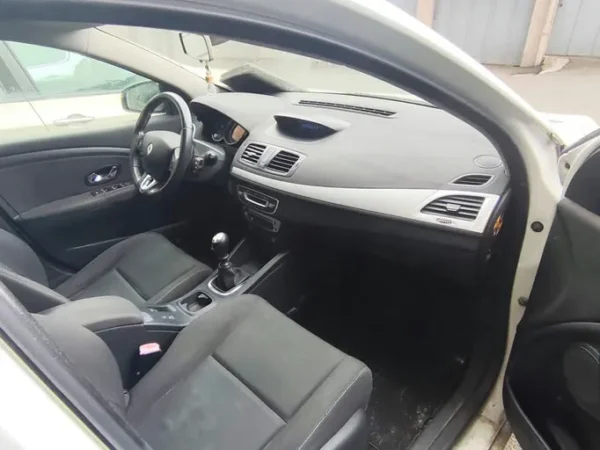 RENAULT MEGANE III BERLINE Authentique 2013