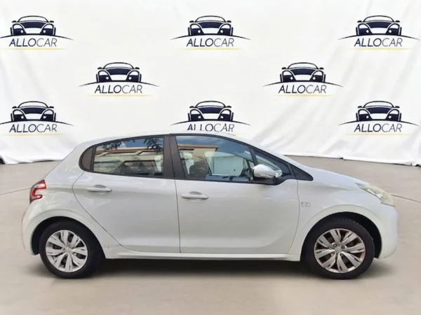 PEUGEOT 208 Access 2013
