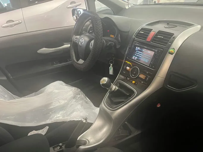 TOYOTA AURIS Active 2012 – Image 9