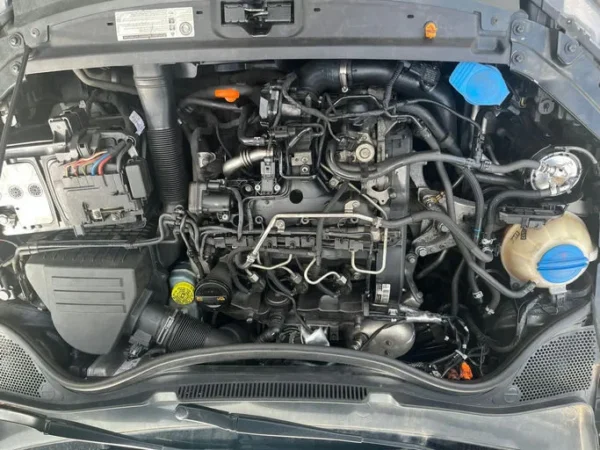 VOLKSWAGEN POLO 2011
