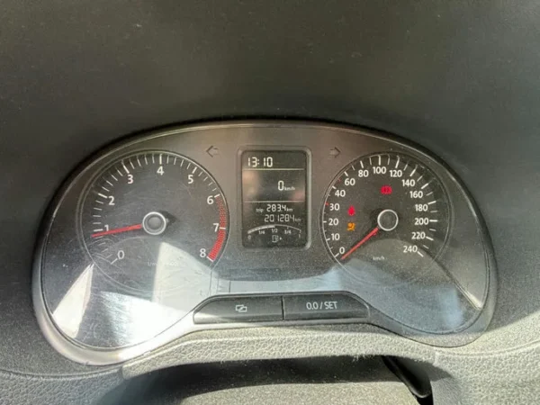 VOLKSWAGEN POLO Trendline 2011