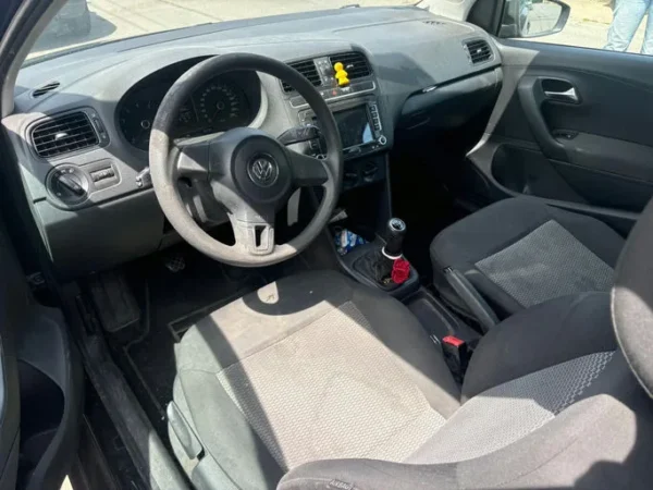 VOLKSWAGEN POLO Trendline 2011