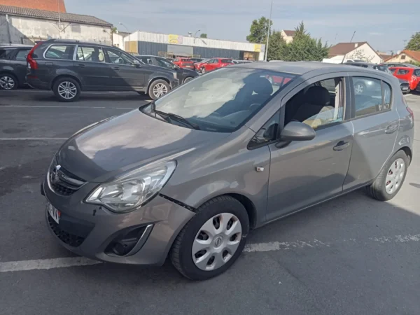 OPEL CORSA Cosmo 2013