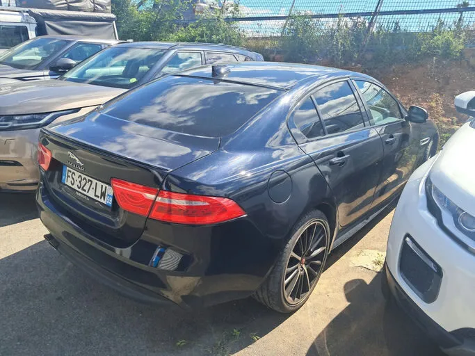 JAGUAR XE R-Sport 2018 – Image 3
